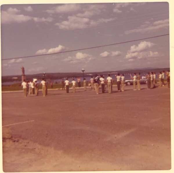 École St-Léon — école — Tags: école, lac