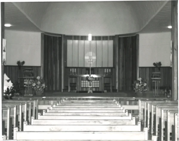 École St-Léon — église — Tags: église