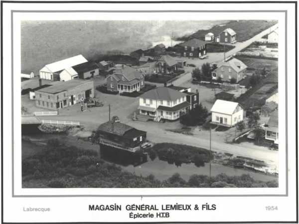inconnu — 1954 — magasin — Tags: magasin, lac