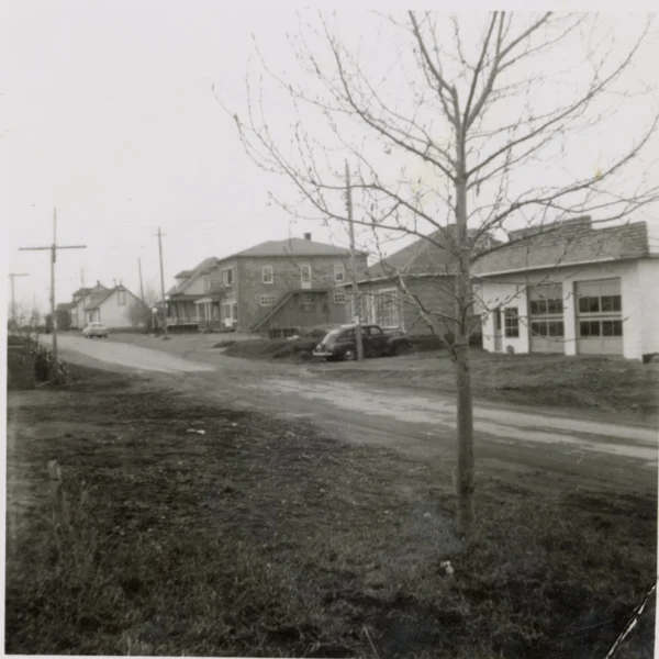 Gisèle Bouchard — magasin — Tags: magasin — Garage P. E. Lemieux