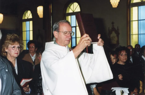 inconnu — église — Tags: église