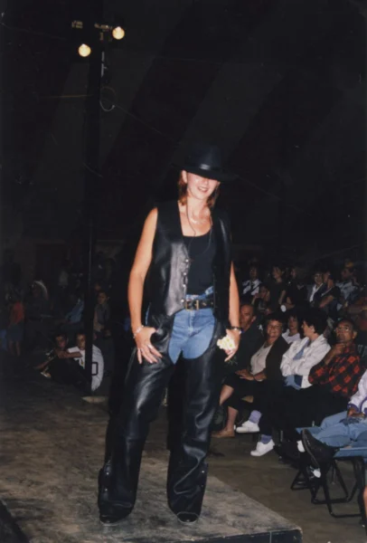 inconnu — 2000 — Festival country — Tags: Festival country — Parade de mode
1ère édition du festival Country de Labrecque