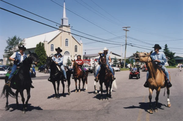 inconnu — 2000 — Festival country — Tags: Festival country, 75e, parade — Parade
1ère édition du Festival Country de Labrecque
75e anniversaire de Labrecque