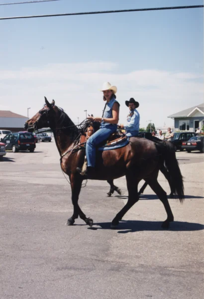 inconnu — 2000 — Festival country — Tags: Festival country, parade