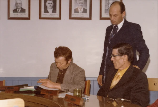 inconnu — 1976 — organisme — Tags: municipalité, organisme