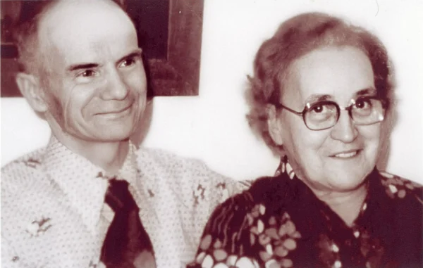 Pâquerette Privé — couple — Tags: couple, portrait