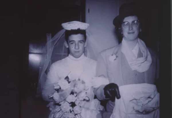 inconnu — famille — Tags: famille, portrait —