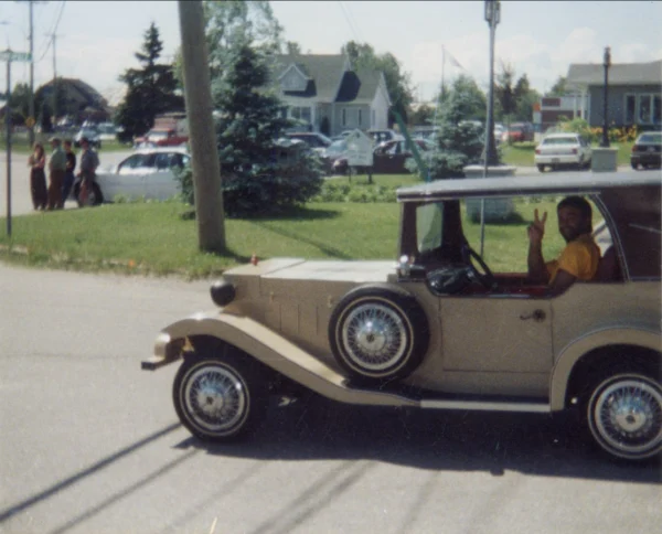 Claudette Gagné — voiture — Tags: voiture