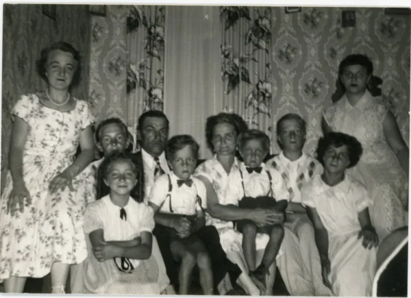 Elmire ou Candide Privé — famille — Tags: famille — La famille d\'Auguste Néron