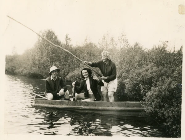 Christine Hudon — pêche — Tags: lac, pêche