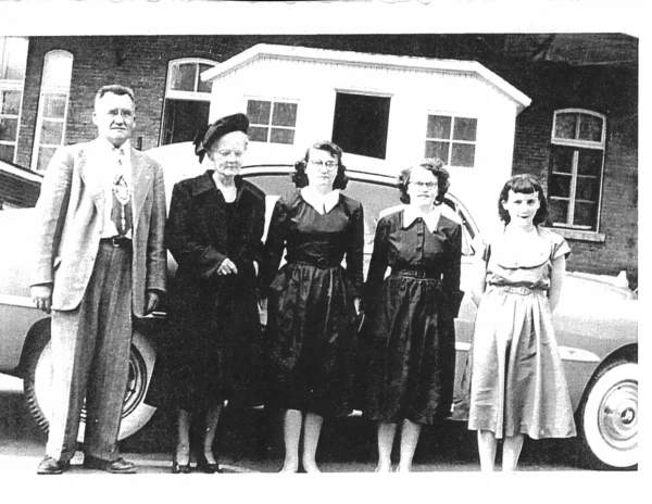 Gabriel Lemay — famille — Tags: famille, portrait — Famille de Georges-Henri Lemay et Jeanne Fillion